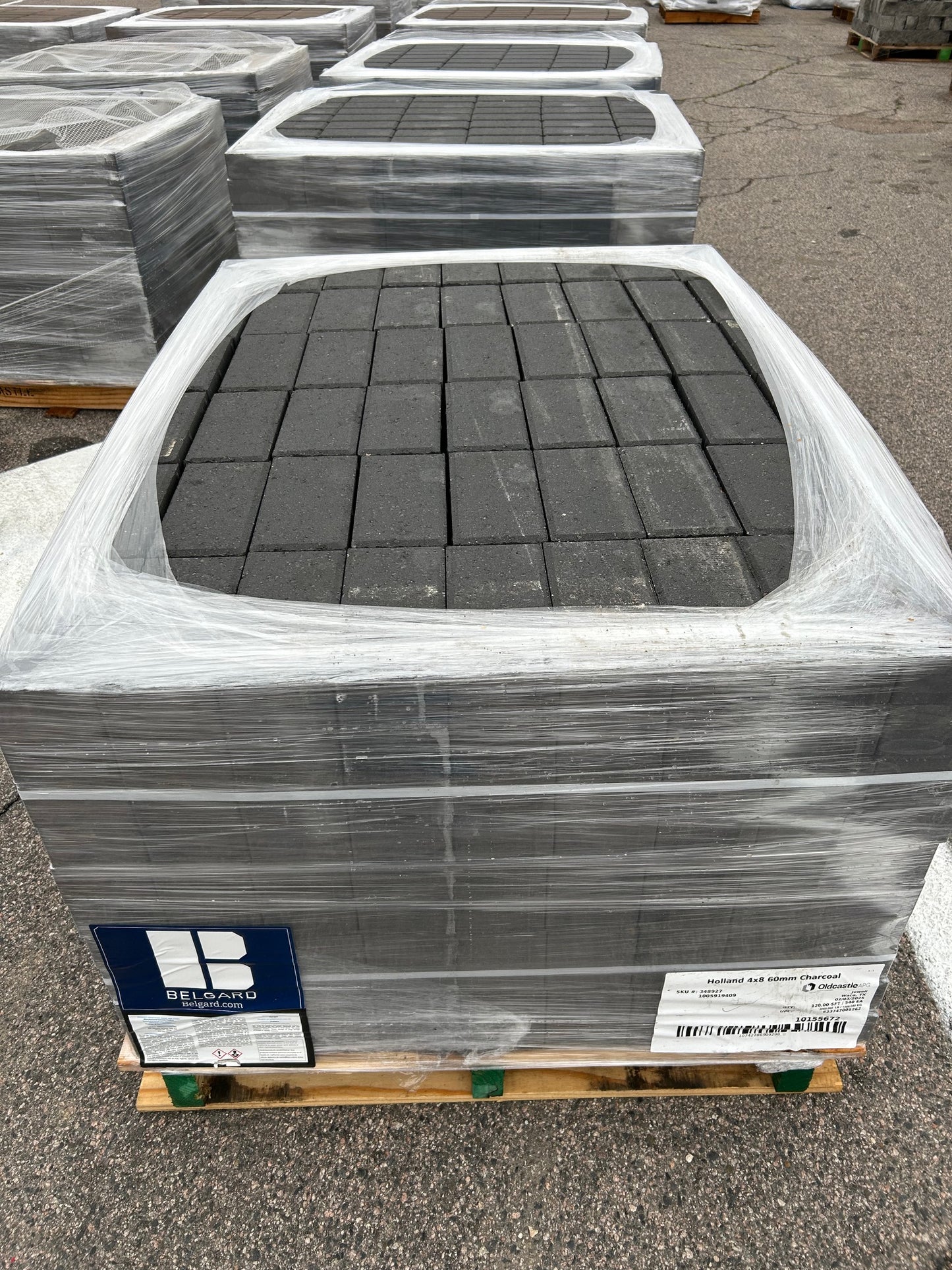 Paver Holland Stone Charcoal Pallet